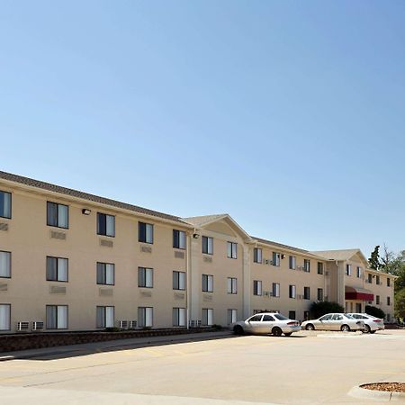 Hotel Super 8 By Wyndham Lincoln North Esterno foto
