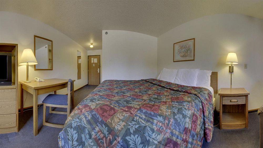 Hotel Super 8 By Wyndham Lincoln North Esterno foto