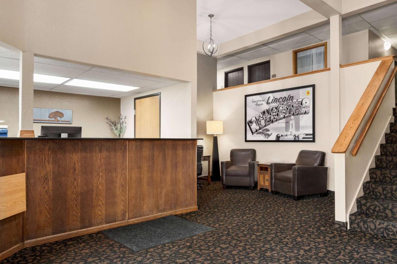 Hotel Super 8 By Wyndham Lincoln North Esterno foto