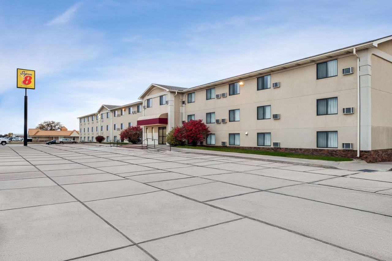 Hotel Super 8 By Wyndham Lincoln North Esterno foto