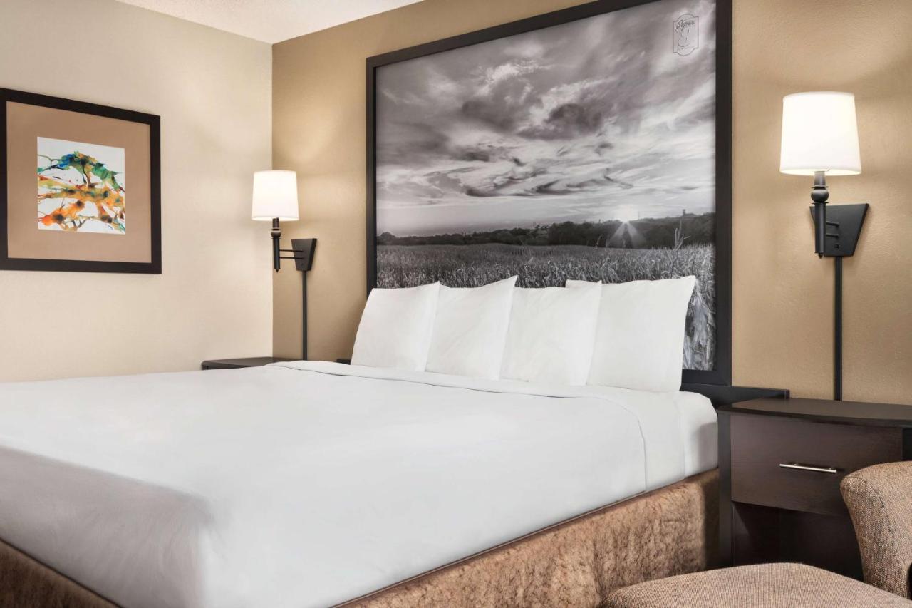 Hotel Super 8 By Wyndham Lincoln North Esterno foto