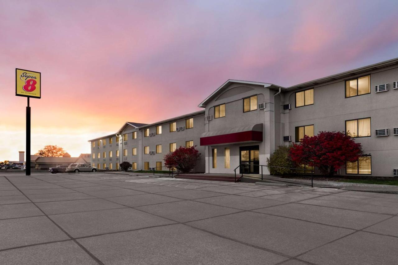 Hotel Super 8 By Wyndham Lincoln North Esterno foto