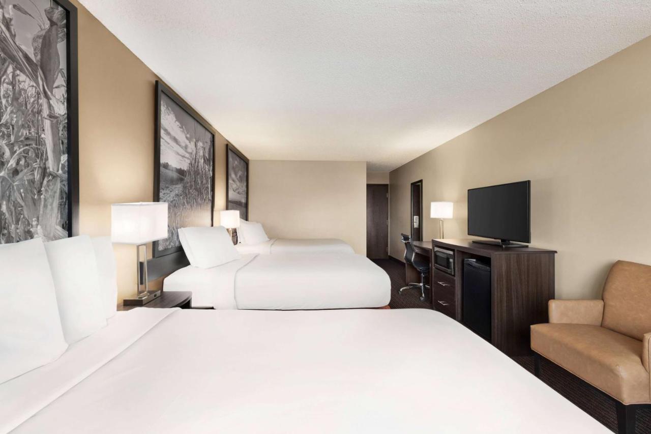 Hotel Super 8 By Wyndham Lincoln North Esterno foto