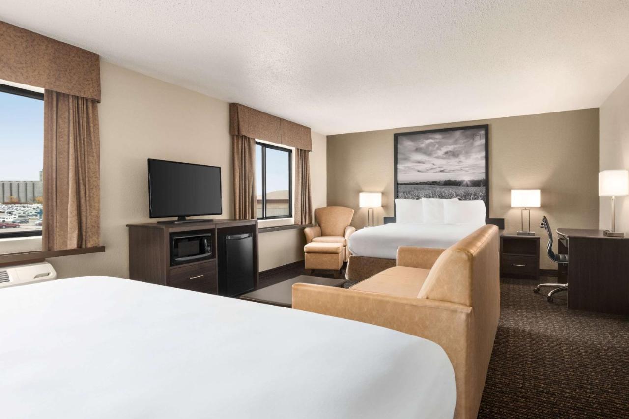 Hotel Super 8 By Wyndham Lincoln North Esterno foto