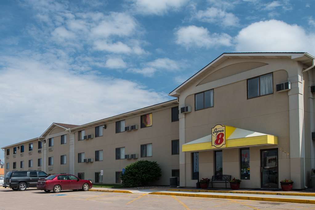 Hotel Super 8 By Wyndham Lincoln North Esterno foto