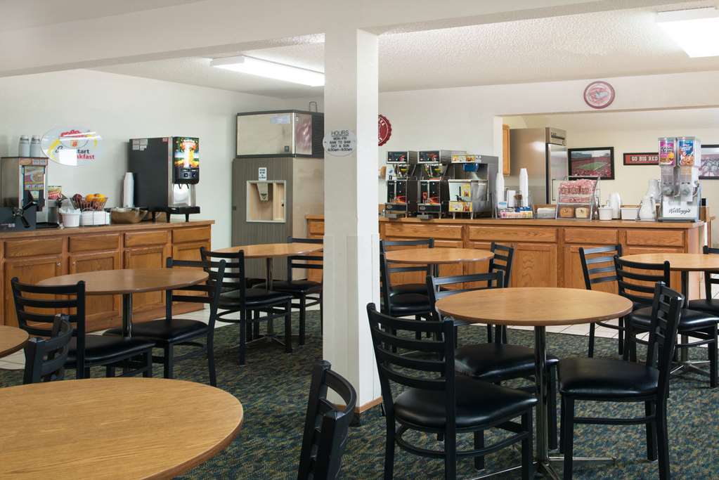 Hotel Super 8 By Wyndham Lincoln North Servizi foto